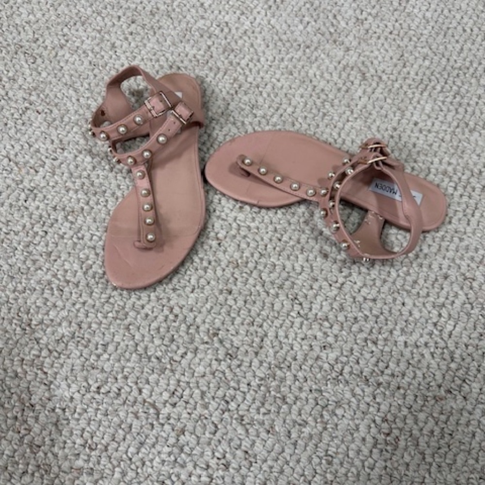 Sandals - Picture 2 of 3